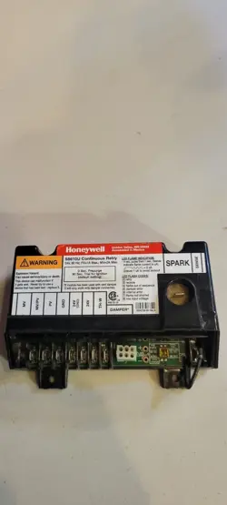 USED HONEYWELL S8610U3009 IGNITION CONTROL MODULE S8610U  FREE SHIPPING 