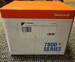 DAIKIN-MCQUAY 073300803 120V FSG PRIMARY CONTROL HONEYWELL RM7897A1002 NEW