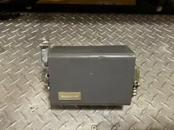 HONEYWELL L8124C1102 WEIL MCLAIN BOILER AQUASTAT.  SAME DAY SHIPPING