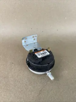 HONEYWELL 1013529 FURNACE PRESSURE SWITCH IS20213-5216 (P9)
