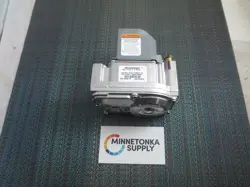HONEYWELL VR8104M2349 GAS VALVE NEW!