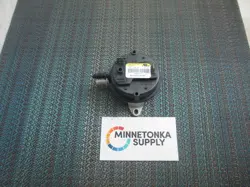 LENNOX ARMSTRONG AIR 47K17 PRESSURE SWITCH HONEYWELL 45695-001 NEW!