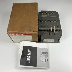 LOGIC CONTROLLER PANEL