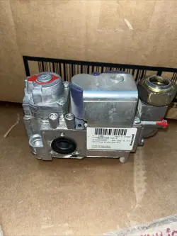 HONEYWELL VK8115V 1036 NATURAL  GAS VALVE