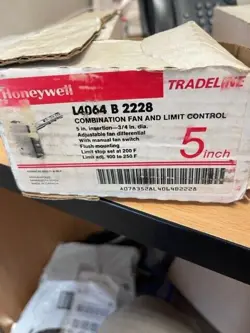 HONEYWELL L4064B2228 FAN/LIMIT CONTROL
