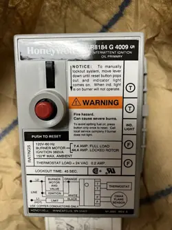 NEW OEM HONEYWELL R8184G-4009 PROTECTORELAY OIL BURNER CONTROL 45 SECOND