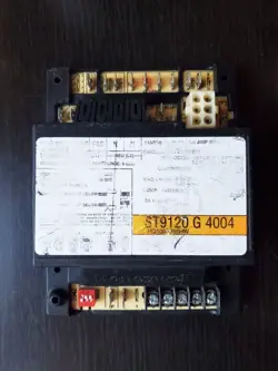 HONEYWELL ST9120G 4004 FURNACE CONTROL CIRCUIT BOARD HQ1009838HW