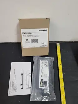 QTY: 1 NEW OEM HONEYWELL C7400S 1000 SYLKBUS TEMPERATURE / HUMIDITY SENSOR  