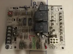 FURNACE CONTROL BOARD  ST9120A2004 (RA)