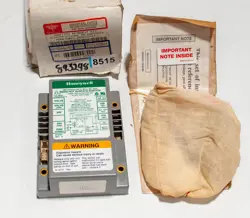 RHEEM 62-22446-81 HOT SURFACE IGNITION MODULE  HONEYWELL S890G1011