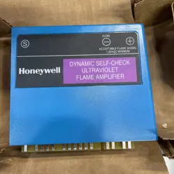 NEW IN BOX HONEYWELL R7861A1026 ULTRAVIOLET FLAME AMPLIFIER