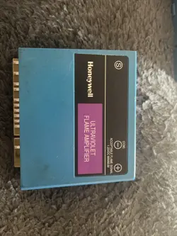 HONEYWELL R7849A1023 FLAME AMPLIFIER R7849 A 1023 PREOWNED