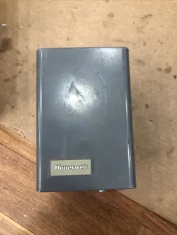 HONEYWELL L8148E1265 AQUASTAT RELAY BOILER CONTROL L8148 E 1265