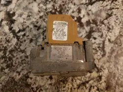 VR8204H 2301 HONEYWELL GAS VALVE
