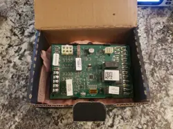 ST9120U 1011 HONEYWELL UNIVERSAL FAN CONTROL BOARD- NO WIRING HARNESSES 