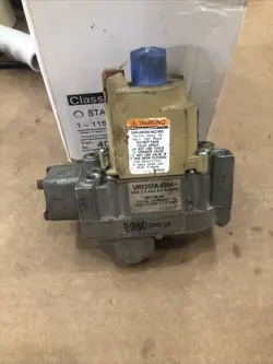 HONEYWELL STANDING PILOT GAS VALVE VR8300A4904