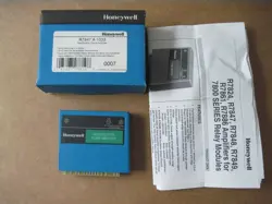 HONEYWELL R7847 A 1033 RECTIFICATION FLAME AMPLIFIER, PLUG-IN, NEW