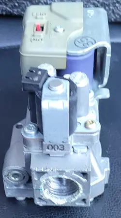 VR9205Q1010