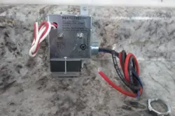 HONEYWELL R841C1227 240V ELECTRIC HEATER RELAY (CW)