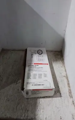 TEMPERATURE CONTROLLER SW51
