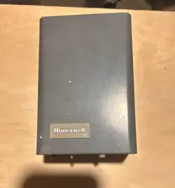 HONEYWELL L8148E AQUASTAT RELAY