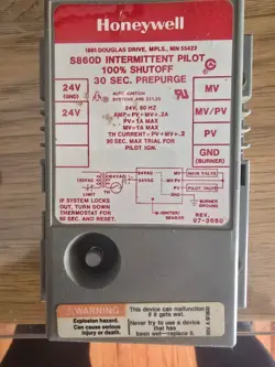 HONEYWELL S860D  1009  SPARK IGNITION MODULE INTERMITTENT PILOT 100% SHUTOFF 24V