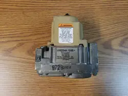VR8204H 1048 41K3501 HONEYWELL GAS VALVE-TESTED