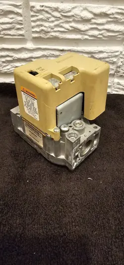 HONEYWELL SV9501M5109 WATER HEATER SMART VALVE 222-40762-01B USED
