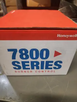 HONEYWELL RM7895 C 1012 BURNER CONTROL