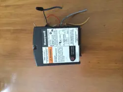 OEM HONEYWELL R8991 A 1019 INTERRUPTED IGNITION OIL PRIMARY AND IGNITOR