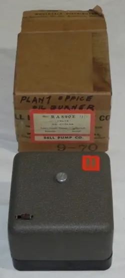 BRAND NEW!! - HONEYWELL RA890E 1181 5 RELAY FLAME PROTECTION SAFEGUARD