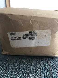 LENNOX 70L53 SMART VALVE HONEYWELL SV9501H2409  NEW!