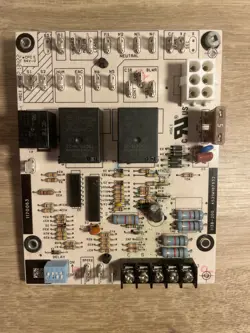 HONEYWELL ICP HEIL TEMPSTAR 1138-200 / 1170063 FURNACE CONTROL BOARD