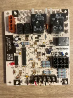 HONEYWELL LENNOX 1012-977A / 103085-03 FURNACE CONTROL BOARD