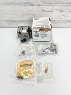 HONEYWELL VR8200A2132 GAS VALVE - TESTED WORKING