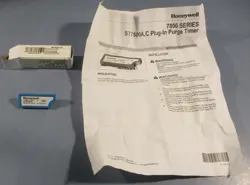 HONEYWELL ST7800 A 1039 1221 FIXED 30 SECOND PURGE TIME ST7800A1039 7800 SERIES