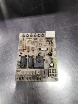 USED CONTROL BOARD FOR  HONEYWELL FURNACE PT' ST9162A1008 FREE SHIPPING