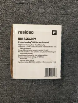HONEYWELL R8184G4009 INTERNATIONAL OIL BURNER CONTROL, OPEN BOX NEW, B2