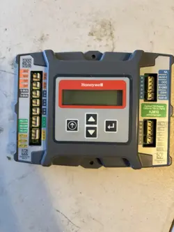 JADE CONTROL W7220