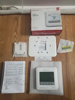 TH4110U2005 HONEYWELL T4 PRO-SERIES PROGRAMABLE BACKLIT THERMOSTAT TH4110U