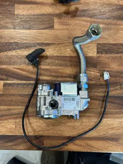 RESIDEO (LENNOX HONEYWELL) GAS VALVE REPLACEMENT (VK8115V 1036)