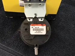 HONEYWELL  VNT PRESSURE SWITCH  80+.   1013529