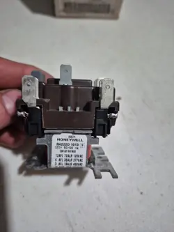 RELAY 120V
