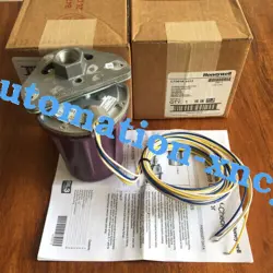 NEW HONEYWELL C7061A1012 UV FLAME DETECTOR C7061A 1012 IN BOX FAST SHIP