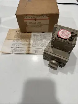 NEW HONEYWELL CS5134B1027 MANUAL COMBINATION GAS CONTROL CS5134B-1027