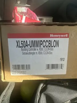 NEW HONEYWELL XL50A-UMMIPCCBLON BUILDING CONTROLLER