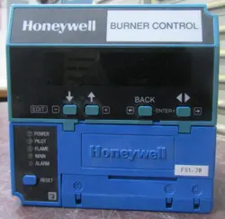 😃 HONEYWELL BURNER CONTROL RM7890B2030 W/ KEYBOARD DISPLAY & FLAME AMPLIFIER