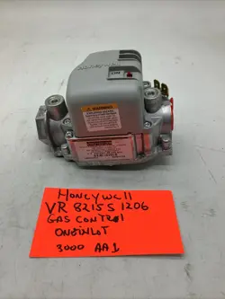 HONEYWELL GAS VALVE/ VR8215S1206/ GAS VALVE / ONE IN LOT/ 3000-AA1