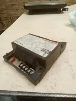 HONEYWELL ST9141A1002 FURNACE CONTROL CIRCUIT BOARD