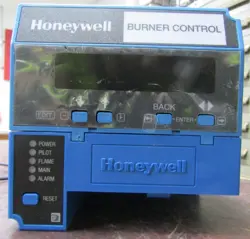 😃 HONEYWELL BURNER CONTROL RM7800E1010 W/ KEYBOARD DISPLAY S7800A1001